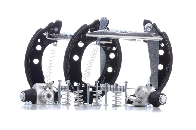 BOSCH 0 204 114 590 Remmenset, trommelrem VW Passat 32B 1.6 85 PK