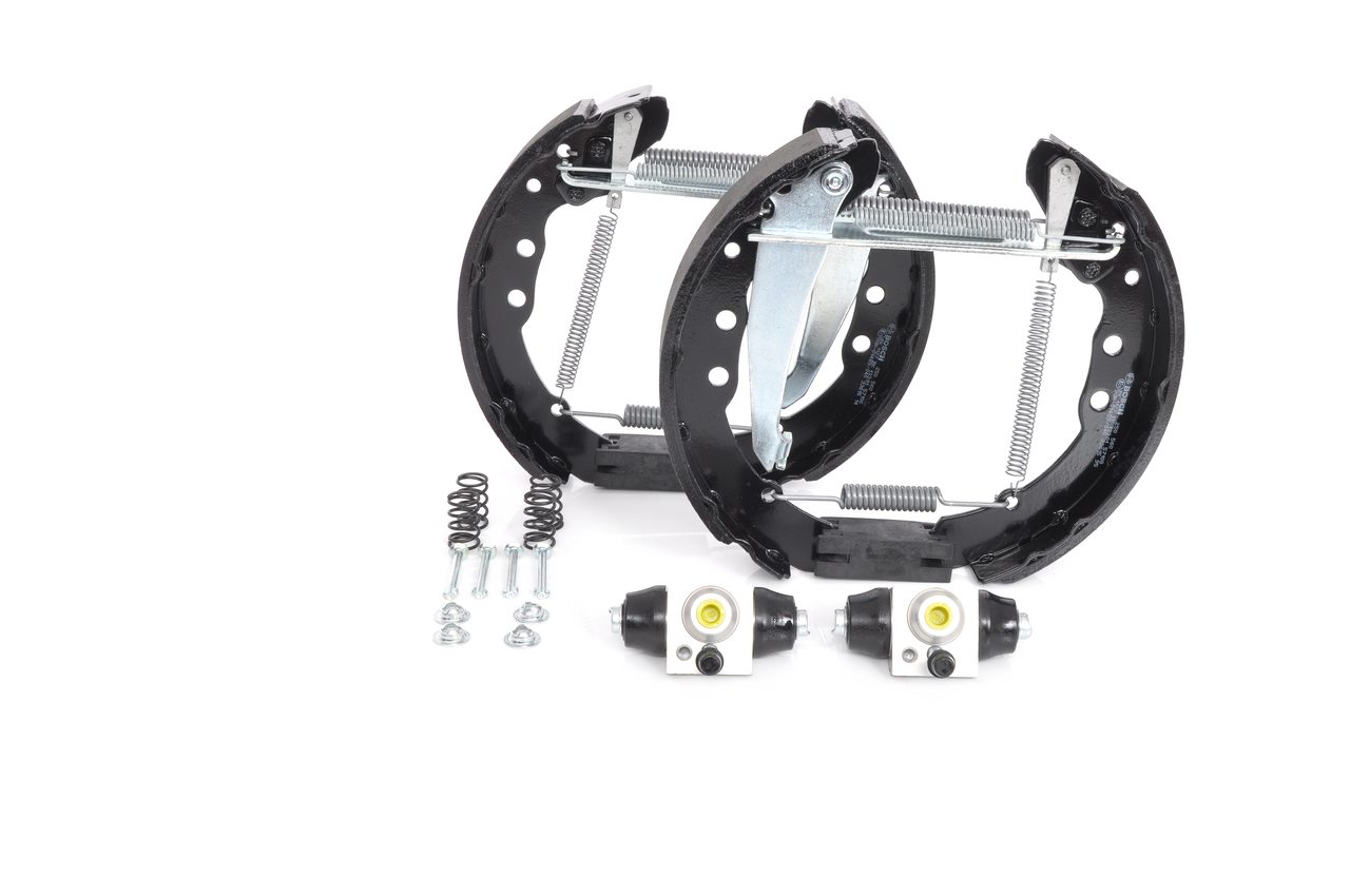 BOSCH 0 204 114 634 Remmenset, trommelrem Passat 3a5 1.8 90 PK