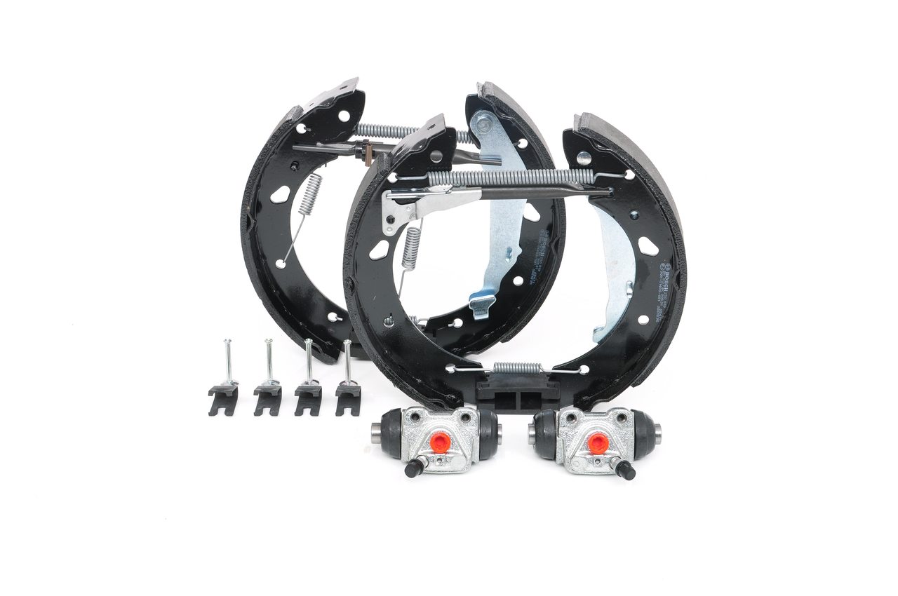 BOSCH 0 204 114 638 Hamulec bębnowy Toyota Avensis Liftback 1.8 VVT-i (ZZT221_) 129 KM 1ZZ-FE