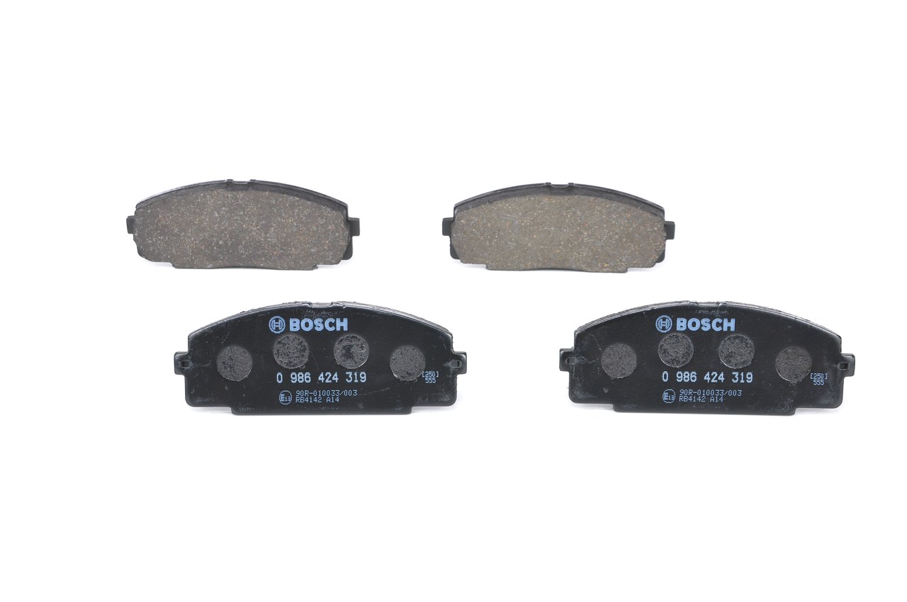 BOSCH 0 986 424 319 Bromsbelägg TOYOTA Dyna Flak / Chassi (U400-U700, Y200-Y300) 2.5 D4d (KDY230, KDY250) 102 hk 2KD-FTV