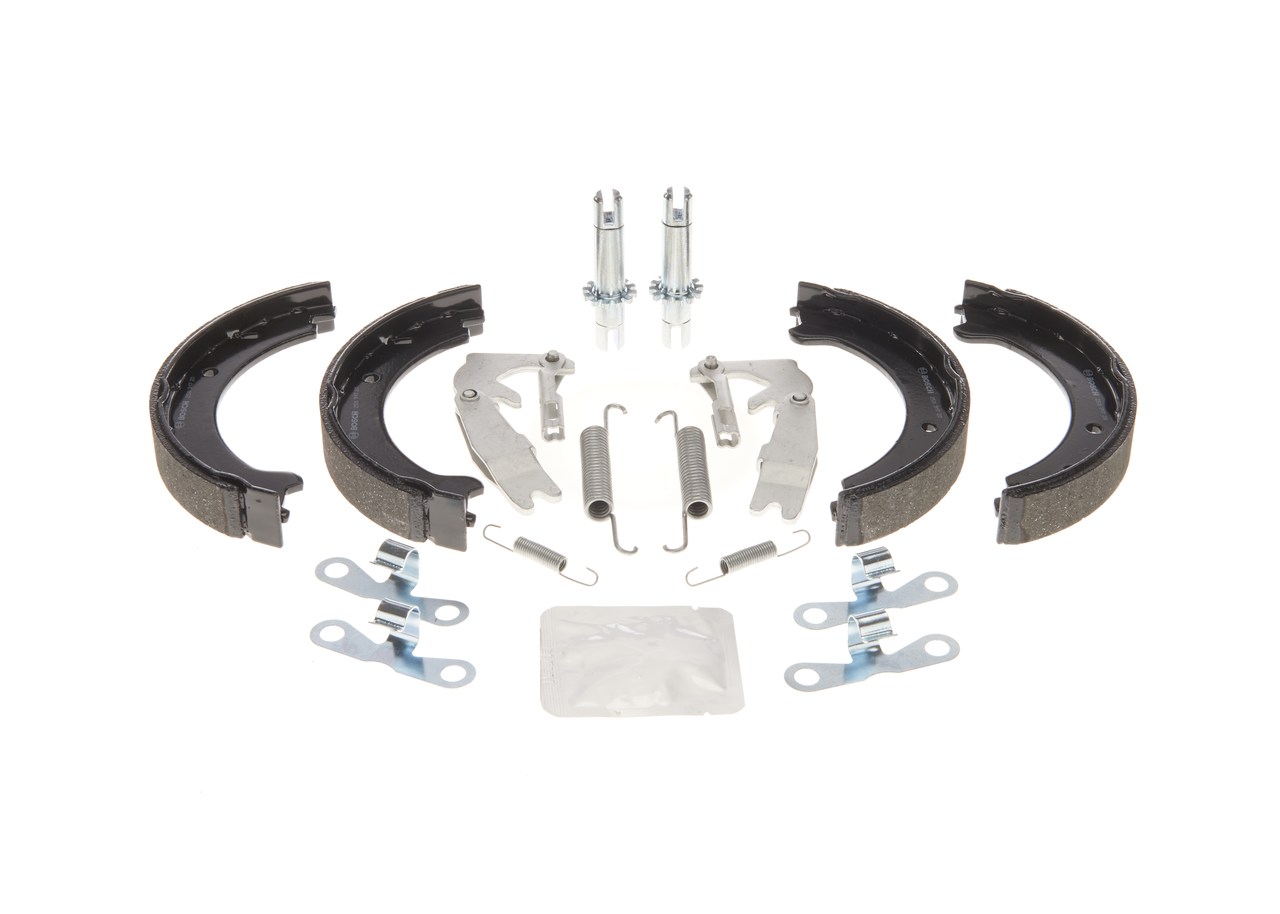 VOLVO BOSCH Zestaw hamulca bębnowego 0 204 113 826