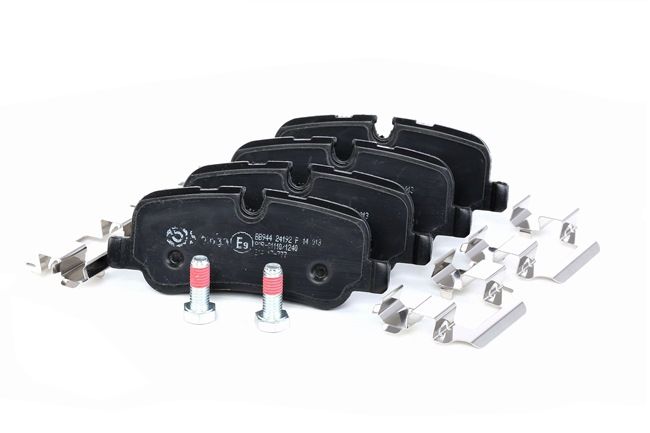 rendelés olcsó 8203D1099 Fékbetétek féknyereg csavarokkal, csikorgásgátló lemezzel, Tartozékokkal ől BREMBO