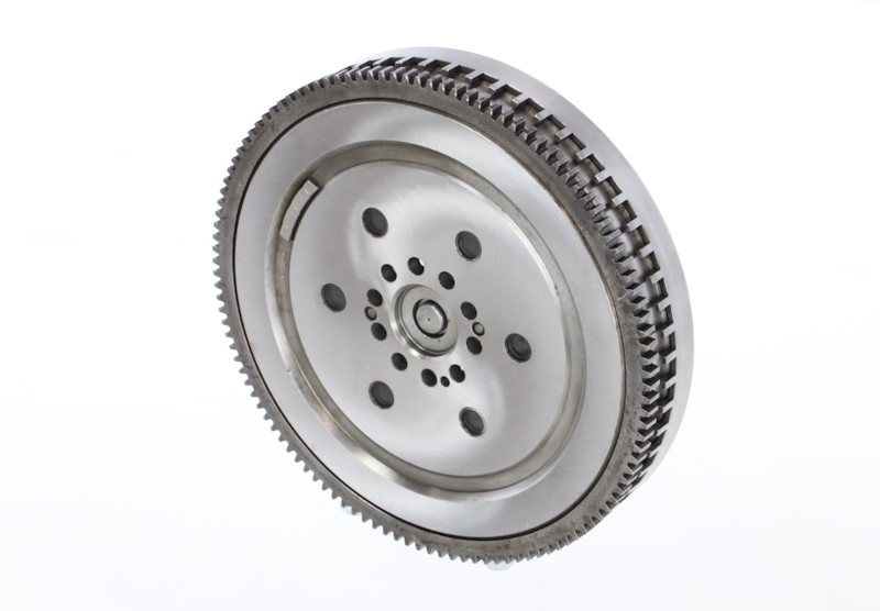 REMANTE 009-001-000110R Vauhtipyörä Audi A4 8h 3.0 TDI quattro 233 hv ASB