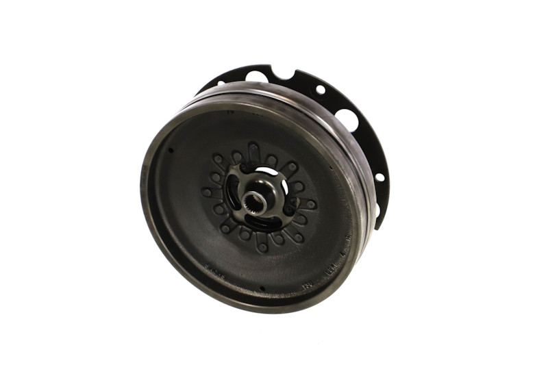 REMANTE 009-001-000205R Vauhtipyörä Audi A5 B8 Cabriolet 2.7 TDI 190 hv CGKA