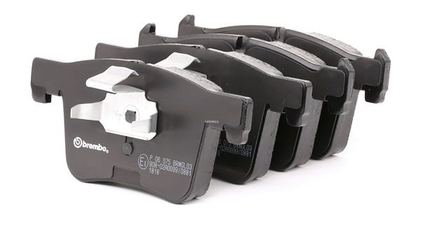 Buy cheap 25200 Brake pads with piston clip, with anti-squeak plate, with accessories from BREMBO 34106799801, 34106856191, 34106859181