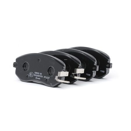 Kjøp billig 25761 Bremsekloss-sett med kolbleklips, med antihyle blikk, med tilbehør fra BREMBO 26296CC000, 26296FJ020