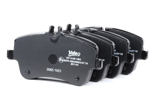 VALEO 301448 Bremsbeläge Mercedes S203 C 180 2.0 (203.235) 129PS 2001