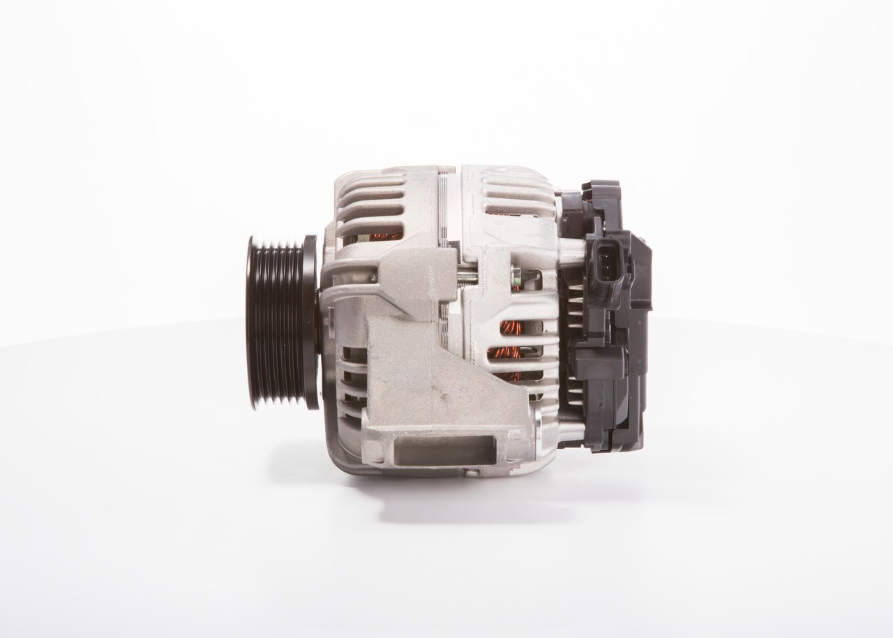 BOSCH 0 124 325 063 Vevaxeldrev 4.2 Allhjulsdrift 179 hk 992